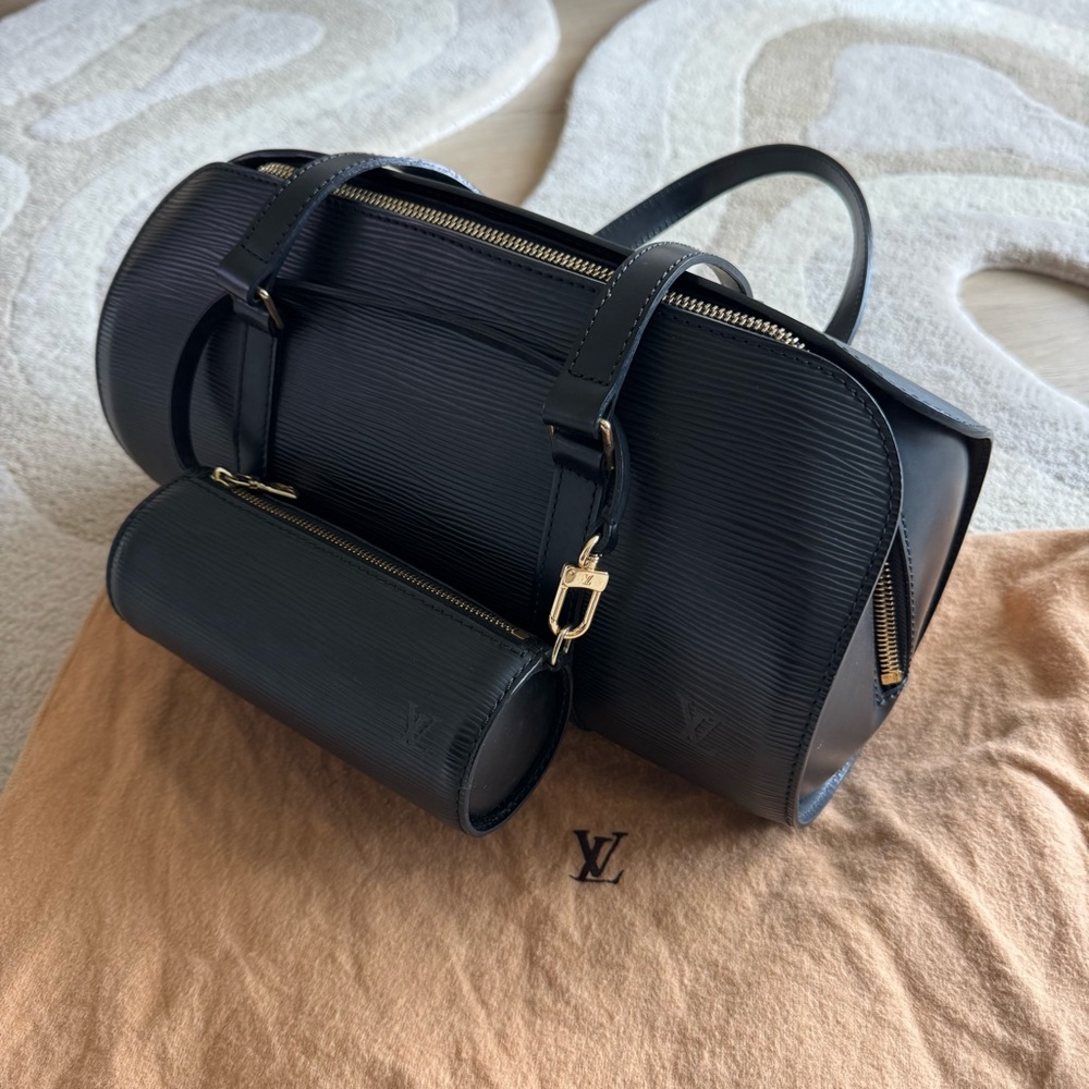 Louis Vuitton Vintage Epi Leather Barrel Bag – Black
